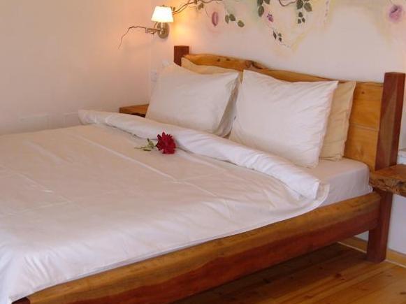 Rose Garden - Gan Vradim Chalet *
