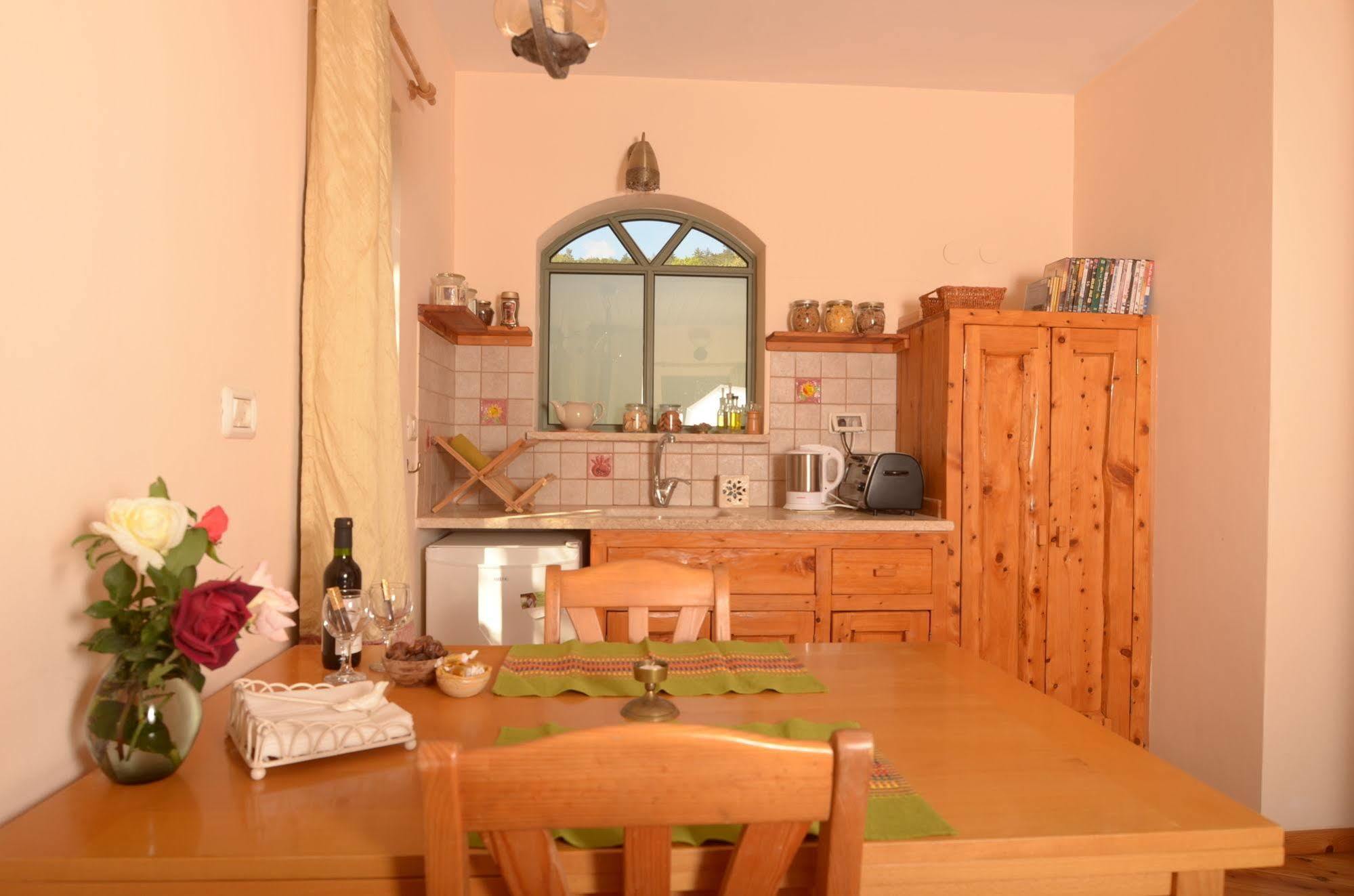 Chalet Rose Garden - Gan Vradim *