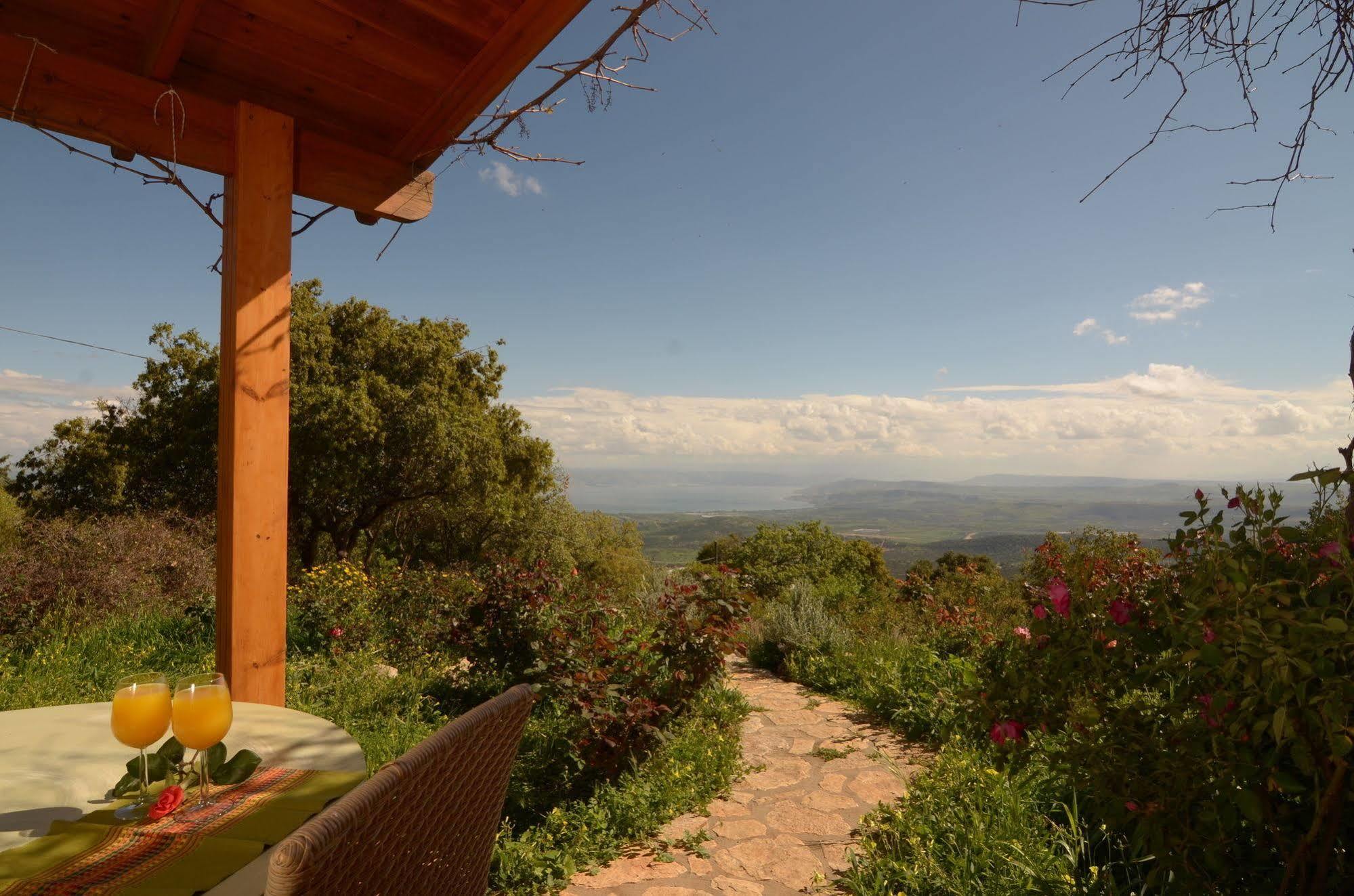 Rose Garden - Gan Vradim Chalet
